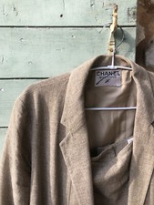 Authentique tailleur Chanel vintage en lin beige