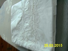 SERVICE DE TABLE coton/polyester Brodé Avec 12 serviettes BLANC