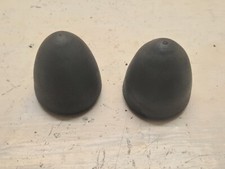 Cache tête amortisseur arrière dans coffre pour nissan micra essence de 2000