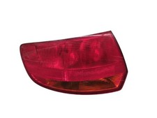 Feu arriere principal gauche