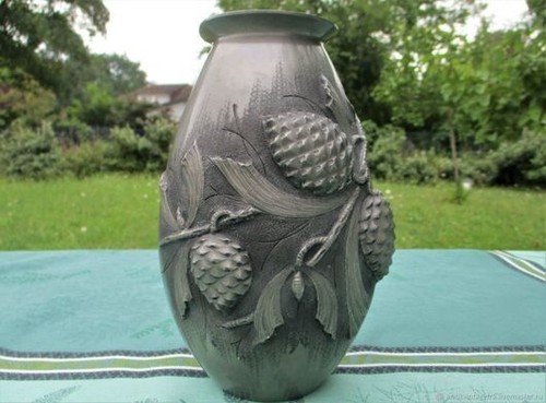 Vase décoratif ancien étain