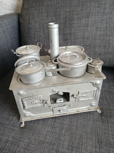 Ancienne cuisinière enfant - ancienne,