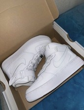 Nike Air Force One 1 Taille 35,5 75 euro Neuf avec boîte