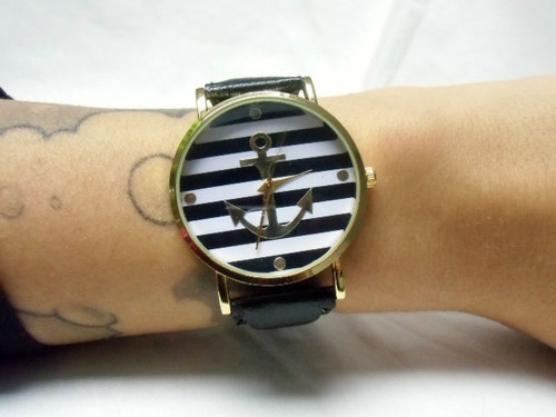 Montre fantaisie rayures