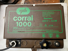 Electrificateur de clôture