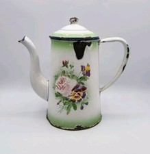 Cafetière en tôle émaillée