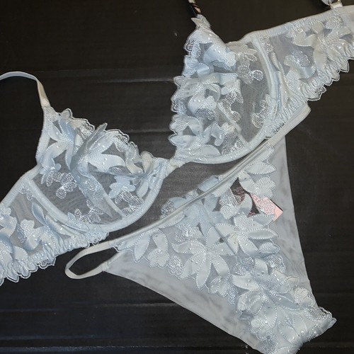 Victoria secret ensemble - victoria's,