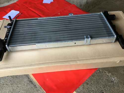 Radiateur neuf 736119 883920 - radiateur,
