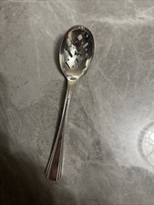 1 cuillère a glaçon  Olives en métal argenté Christofle  modèle boréal 16,5 Cm