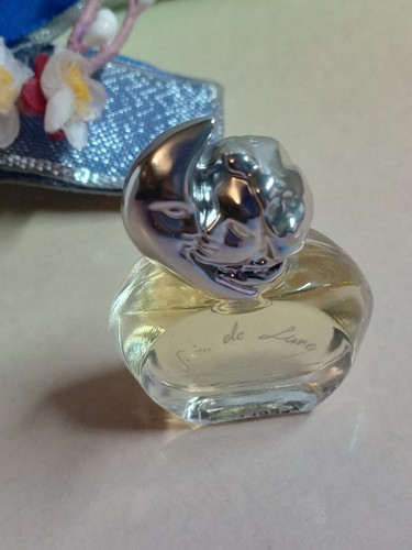 Miniature hubert isabelle - &,