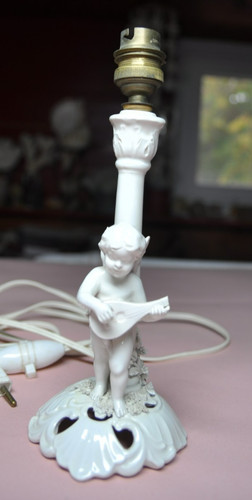 Ancien pied lampe ange - pied,