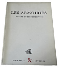 LES ARMOIRIES LECTURE ET