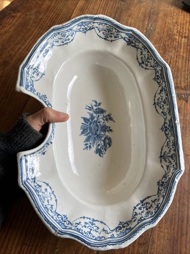 Plat barbe faïence xviii - plat,
