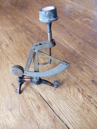 Antique letter scale - letter,