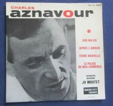 EP 45 TOURS CHARLES AZNAVOUR
