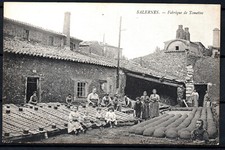 carte postale Salernes - Fabrique de tomettes - circulée en 1908