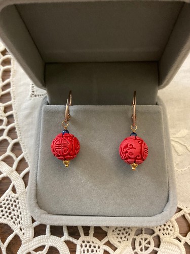 Anciennes boucles oreilles - ,