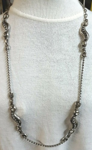 Grand collier couleur argent - grand,