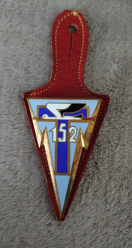 Insigne badge pucelle 152 - 152, e