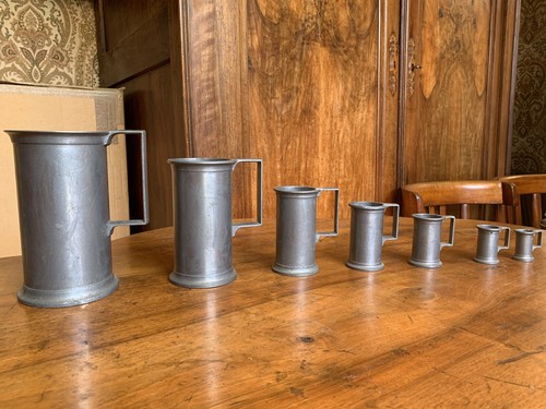 Chopes décoratives étain - chopes,
