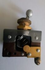 Interrupteur ancien pour lampe/ machine, laiton-bakélite-acier