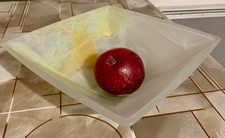 Coupe à fruits en verre opaline marbré