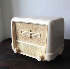 Poste radio tsf DUCRETET THOMPSON en Bakélite blanche L 424 années 50