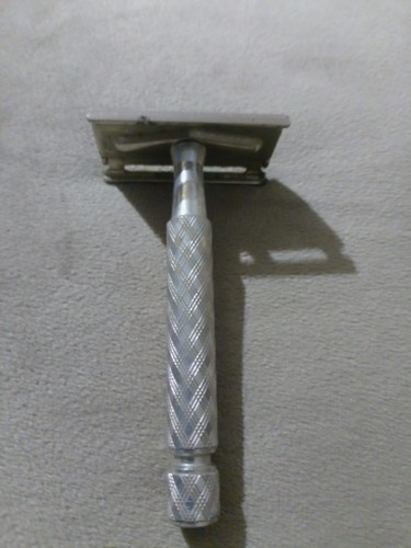 Ancien rasoir gillette - , en