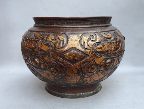 Coupe bronze partiellement - coupe,