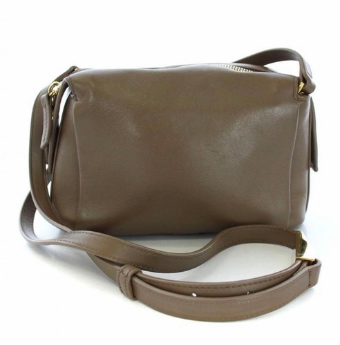 Want les essentiels vie - les, la