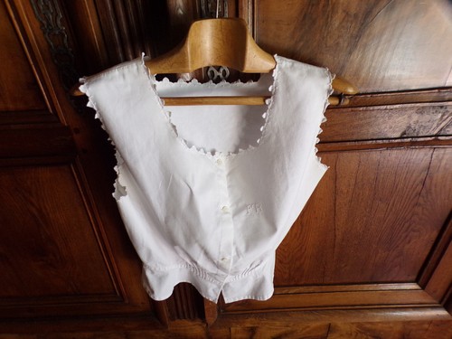 Ancien cache corset broderie - ancien, cache-corset,broderie