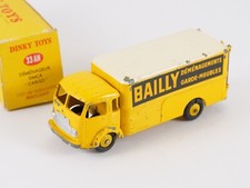 Dinky Toys F n° 33 camion Fourgon Simca Cargo Déménageurs BAILLY en boite