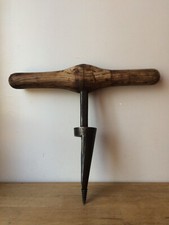 ancien outil de tonnelier