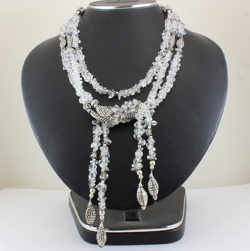Collier cravate pierre