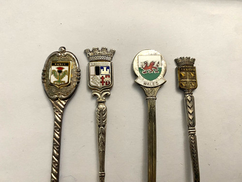 Lot cuillères de - 4,