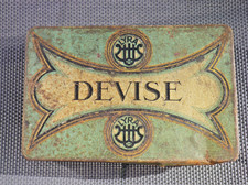 Ancienne boite métal à cigarettes DEVISE Lyra