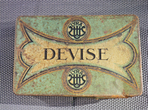 Ancienne boite métal - , à