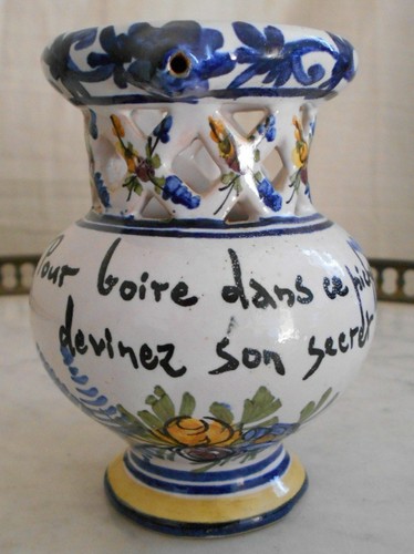 Pichet trompeur vin pour - trompeur,