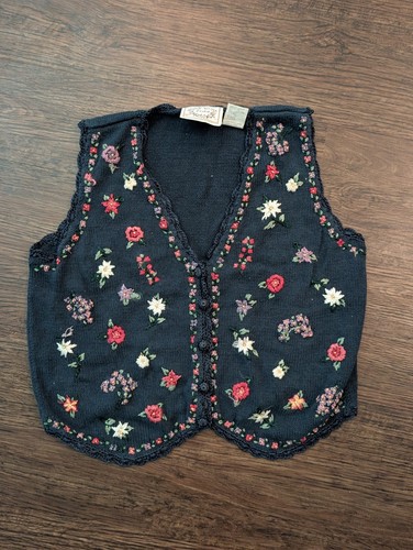 Vntg 90s floral embroidered