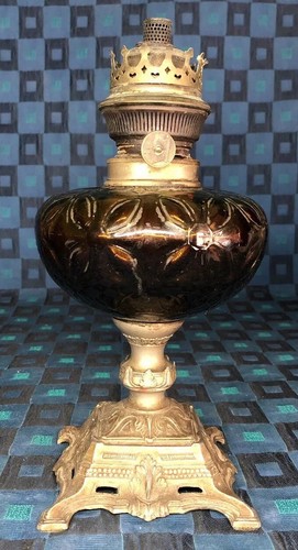 Ancien pied lampe pétrole - À,