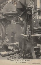 CPA 75 PARIS - HOTEL DES MONNAIES - Un balancier - Vieux métier