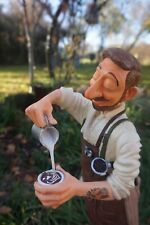 FO85553  FIGURINE METIER BARISTA  BARISTE  44 CM  CAFE LATTE  GUILLERMO FORCHINO