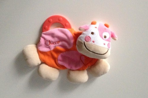 Peluche doudou hochet vache