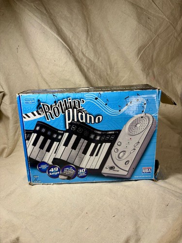 Rollin piano roll up - roll-up, travel
