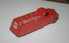 Dinky Toys - Camion Tanker Mobilgas - Miniature ancienne ( a restaurer )
