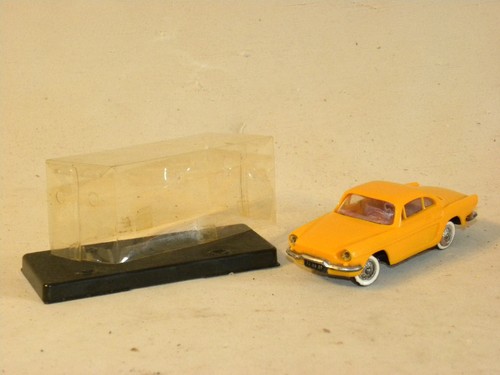 Ancienne voiture miniature - ancienne,