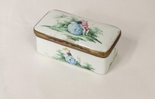 Boite émaillée décor scène romantique champêtre époque XVIIIème