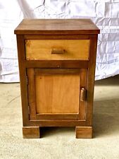 Commode géométrique en bois