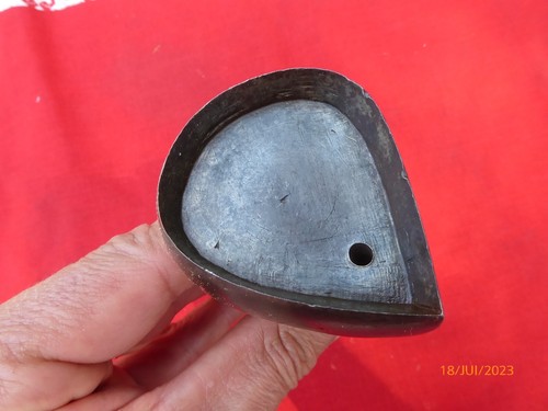 Emporte piece outil ancien - piece,