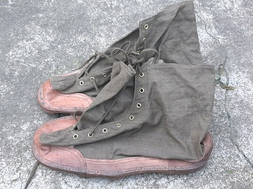 Une paire sur - une, sur-chaussure